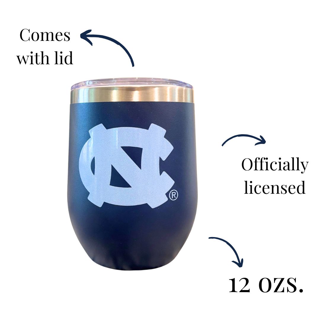 Navy blue UNC Cocktail tumbler with a logo, lid, and size information on a white background